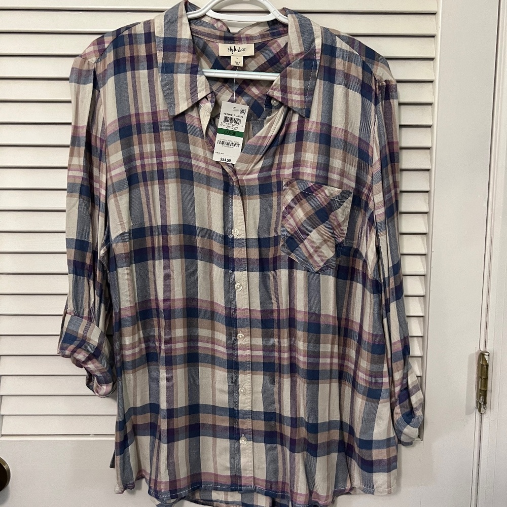 Style & Co Button Up Shirt NWT Large